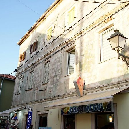 Apartment Caramela Nin Exterior photo